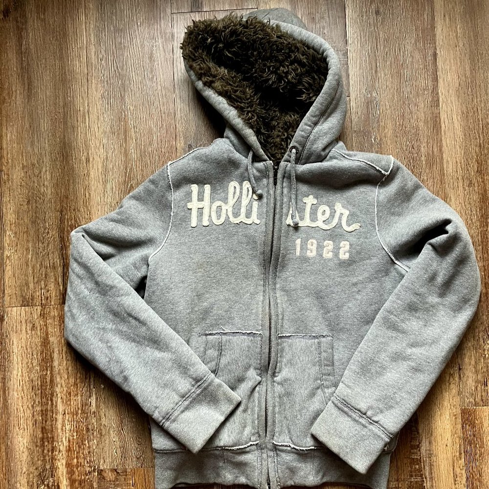 Distressed Hollister Fur Coat/Zip up Hoodie